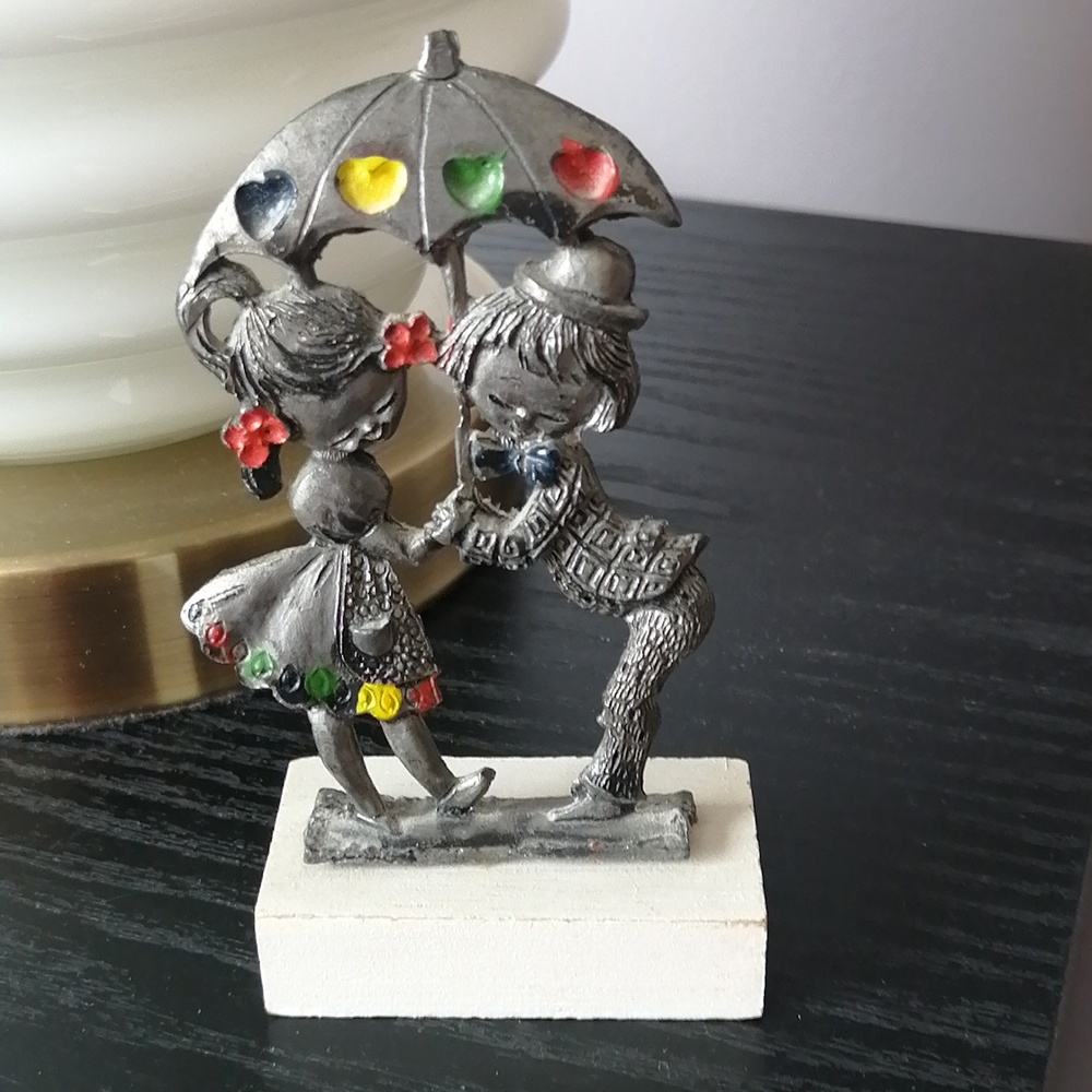 Vintage Peltro Cesellato a Mano Pewter Miniature Sculpture